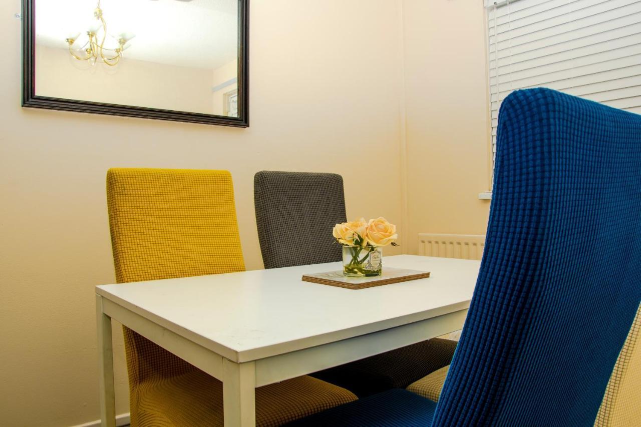 Xb Property - Comfy House Perfect For Families Contractors Relocators West Bromwich Luaran gambar