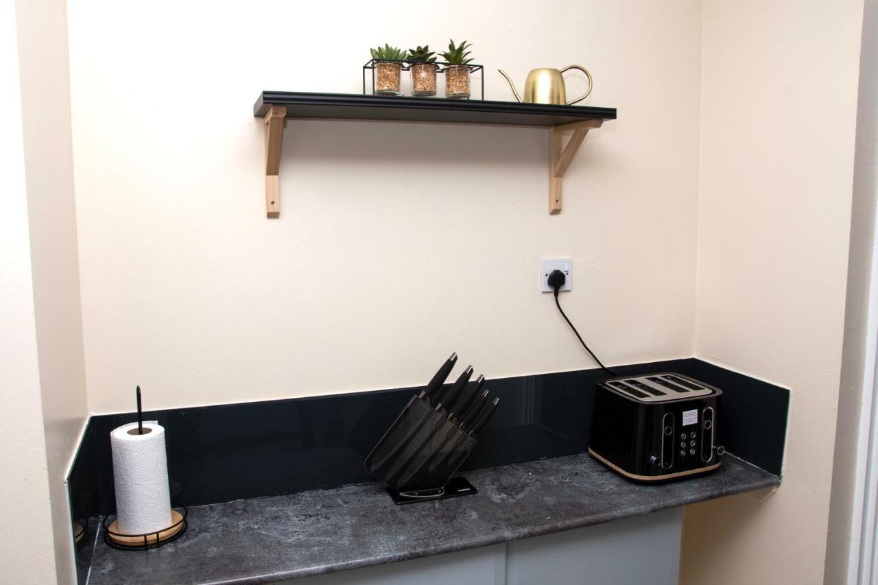 Xb Property - Comfy House Perfect For Families Contractors Relocators West Bromwich Luaran gambar